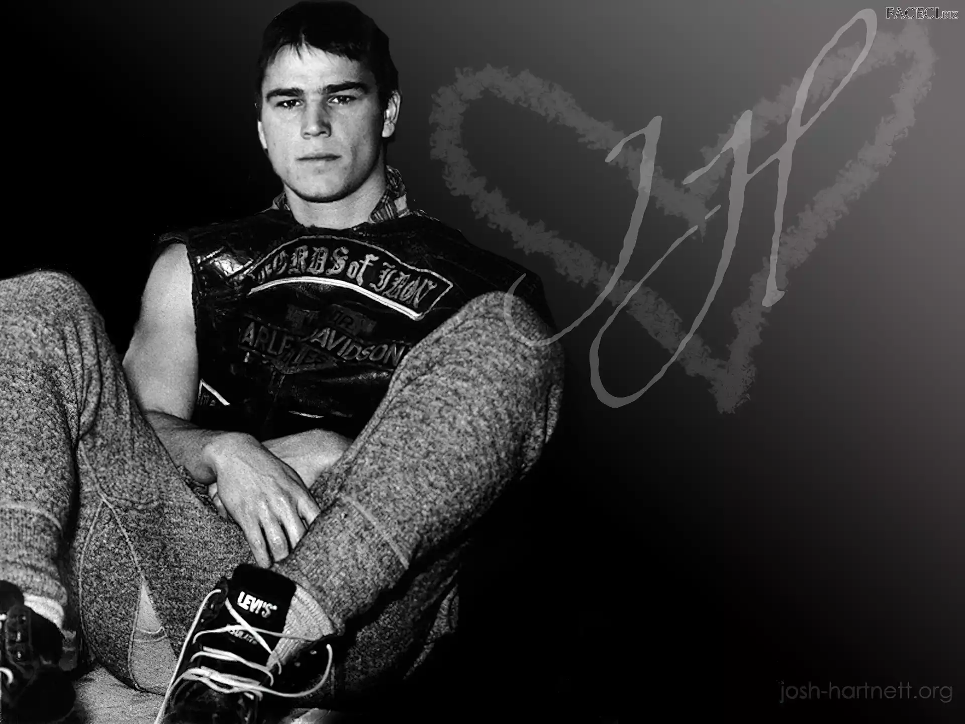 napisy, Josh Hartnett, koszulka